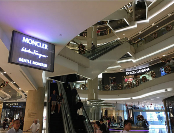 壹品光电 · 玉屏-新加坡 ION Orchard 购物中心项目2