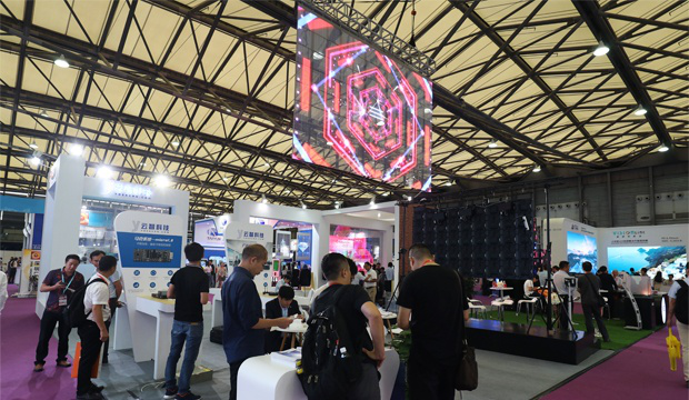 上海国际LED展 | YIPLED透明屏，将玻璃橱窗秒变营销自媒体